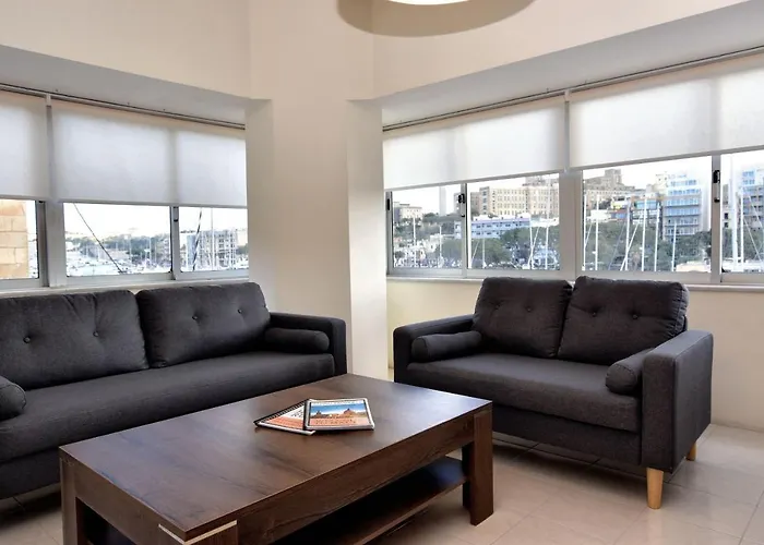 2 Bedroom Apartment - Spacious, Bright & Central - 4