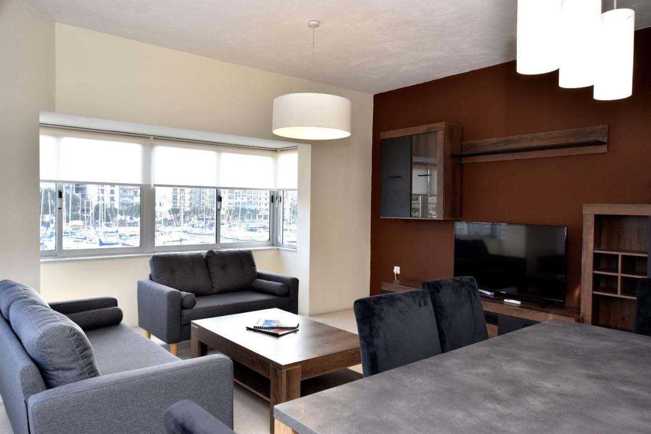 2 Bedroom - Spacious, Bright & - 4